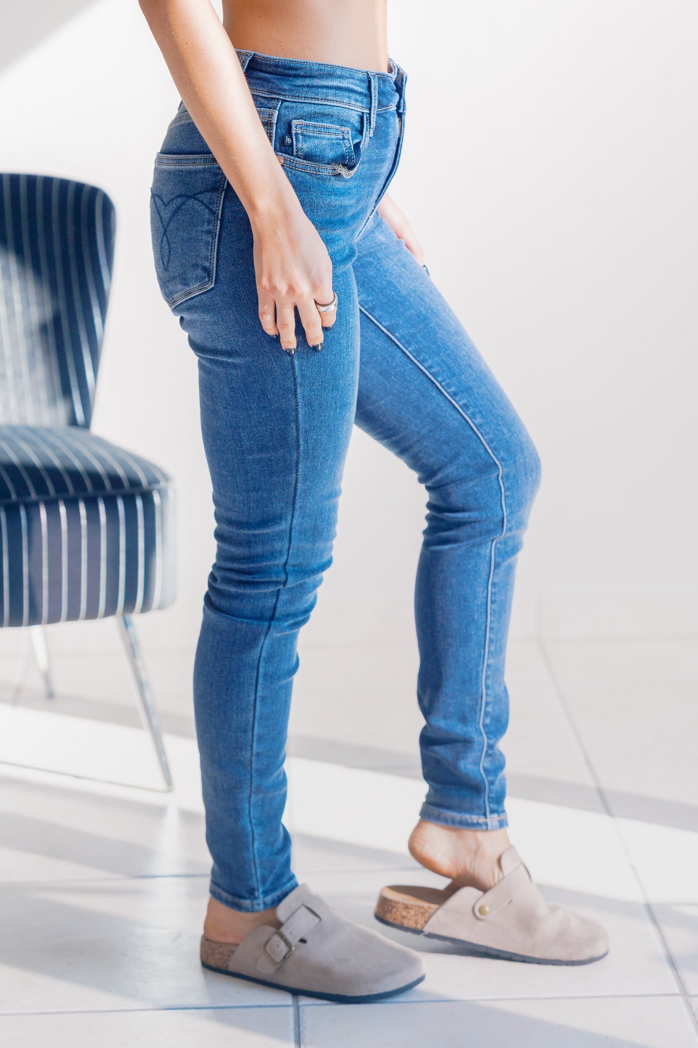 unique-id-b5be40cb-f0c4-45c6-87d6-f9ce19eab464